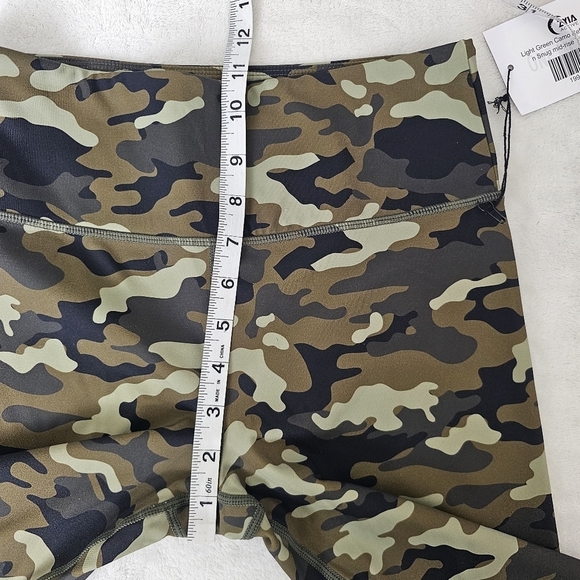 NWT Zyia Active Camo 7/8 Leggings Size 4 & 6 Light Green Reflective Soft & Snug - Picture 14 of 15